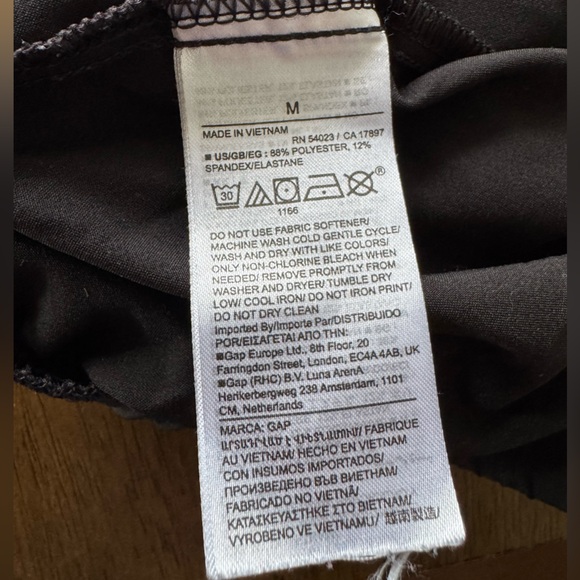 GAPfit Runaround Parachute Pants - Picture 4 of 4